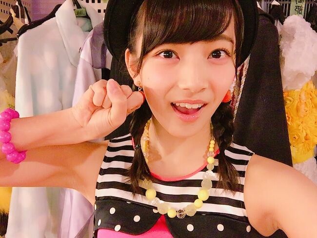 後藤萌咲エロ画像34枚 ムッチリ太ももとパンチラ、貴重な水着グラビア集めてみたのサムネイル