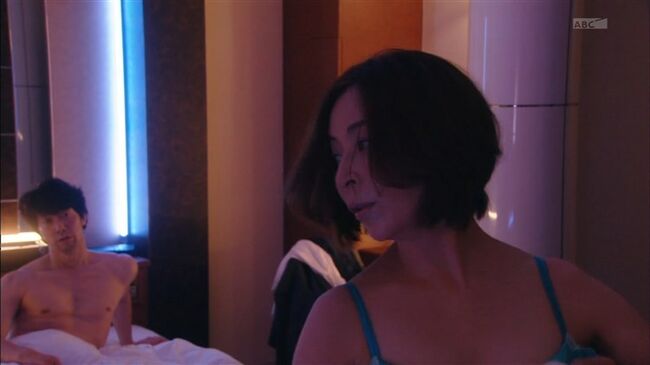 真矢ミキエロ画像39枚 胸チラやパンチラ・着衣巨乳などあきらめないで女優の理想的なボディ集めてみたのサムネイル