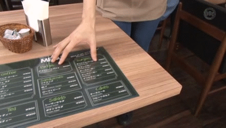 ノーブラ店員エロGIF画像122枚 ぷっくり勃起乳首の主張が激しい露出癖痴女集めてみたのサムネイル