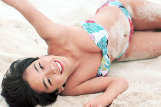 西田ひかるのお宝グラビア画像88枚 実は爆乳だった元アイドル歌手の水着ショットまとめのサムネイル