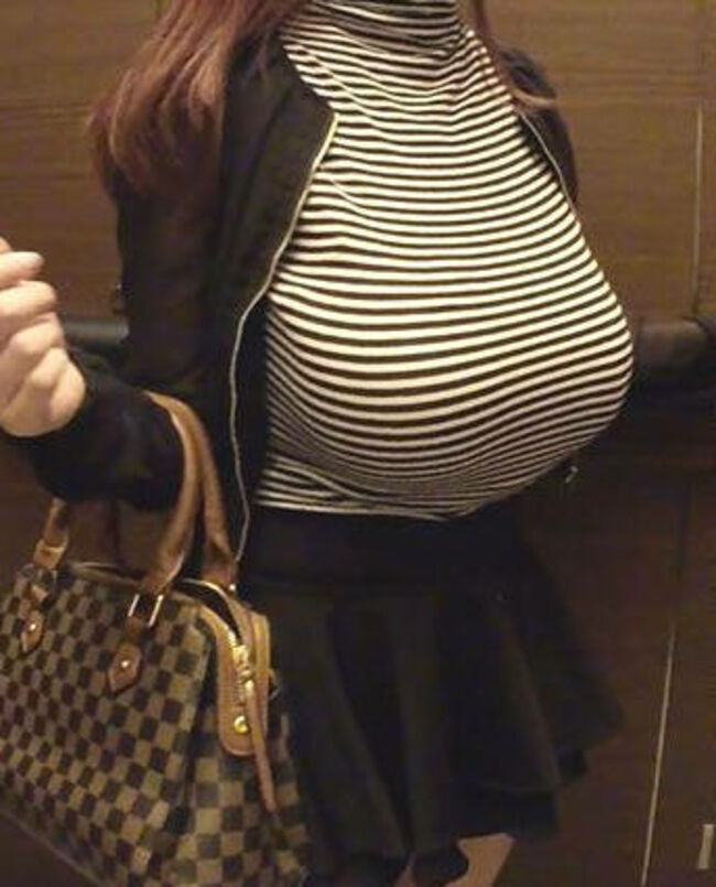 【Vol.4】チラ見不可避な着衣巨乳エロ画像100枚!のサムネイル