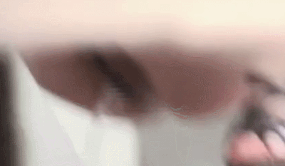 【vol.1】盗撮エロGIF画像50枚 パンチラやトイレシーン隠し撮り集めてみたのサムネイル