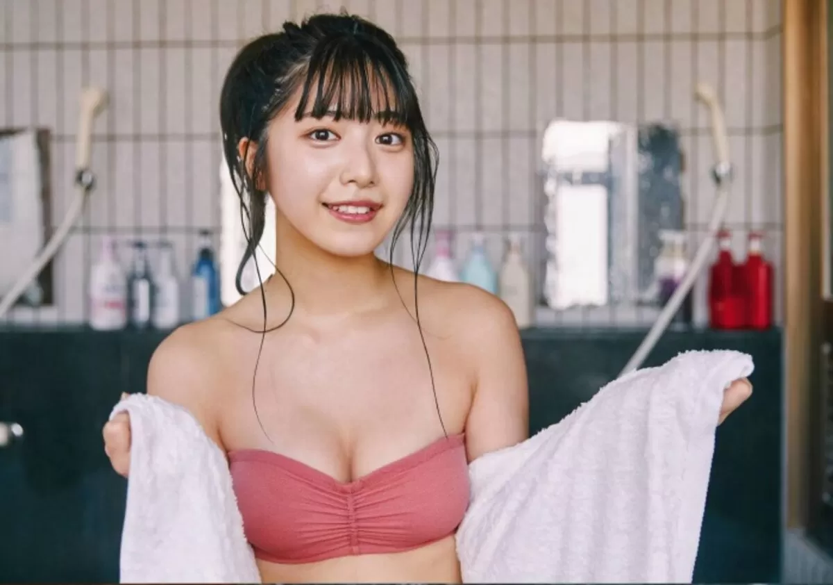 【吉田莉桜 エロ画像256枚】ナチュラル美少女グラドルの控えめな水着おっぱい＆下着グラビアまとめのサムネイル