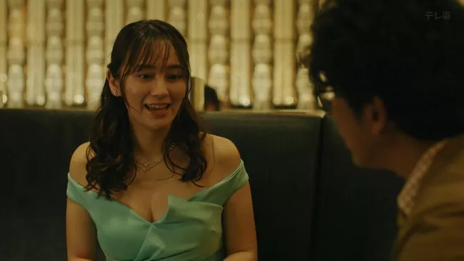 【画像5枚】ドラマ「失踪人捜索班」第3話で岡田結実が豊満な谷間おっぱいを大胆披露！のサムネイル