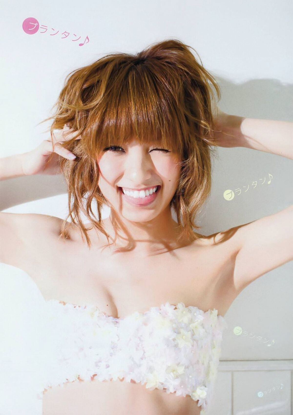 【南明奈 エロ画像147枚】アッキーナのCカップおっぱいビキニグラビアまとめのサムネイル