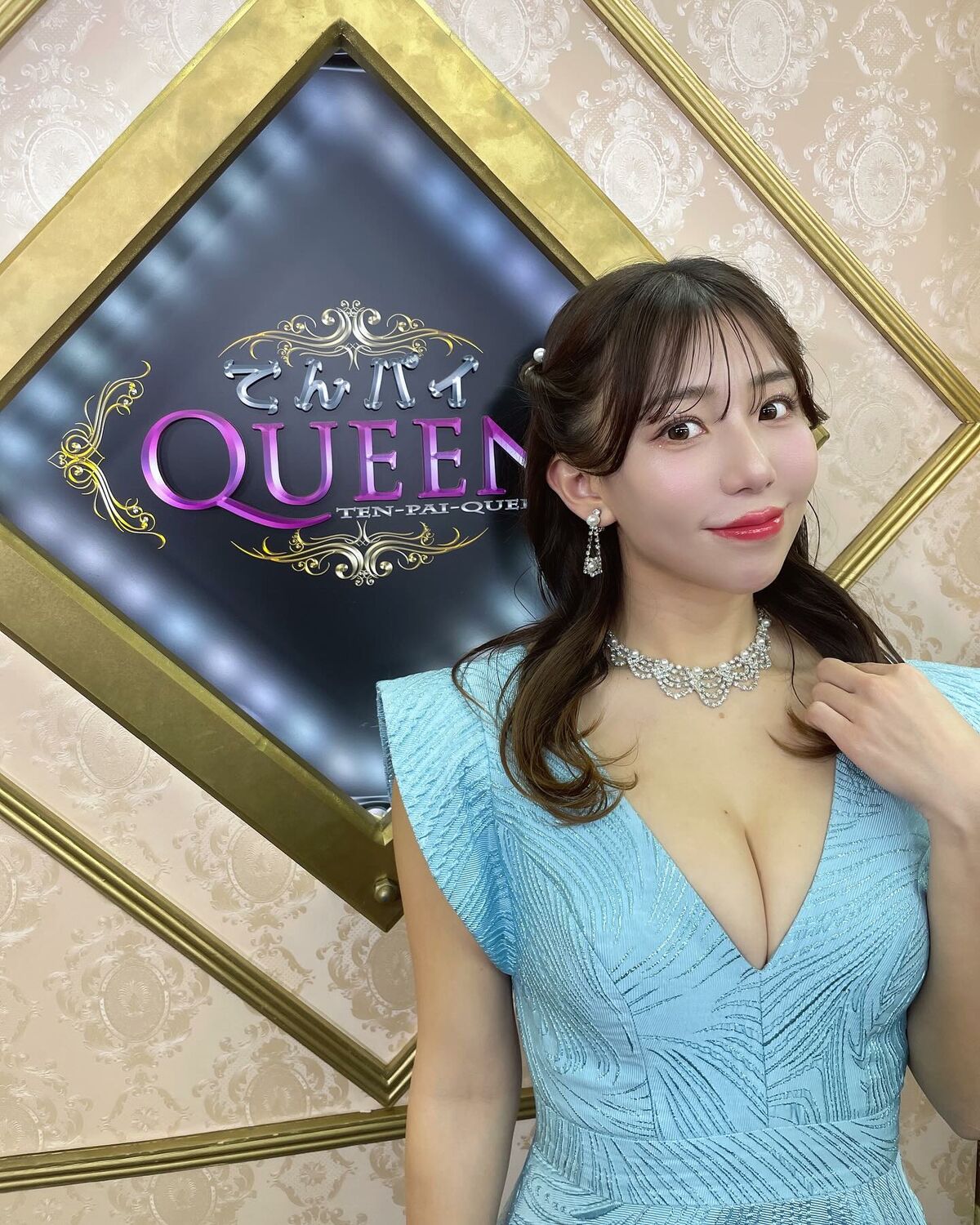 【画像】グラドル日野麻衣(31)、麻雀てんパイクイーンで巨乳アピール！のサムネイル