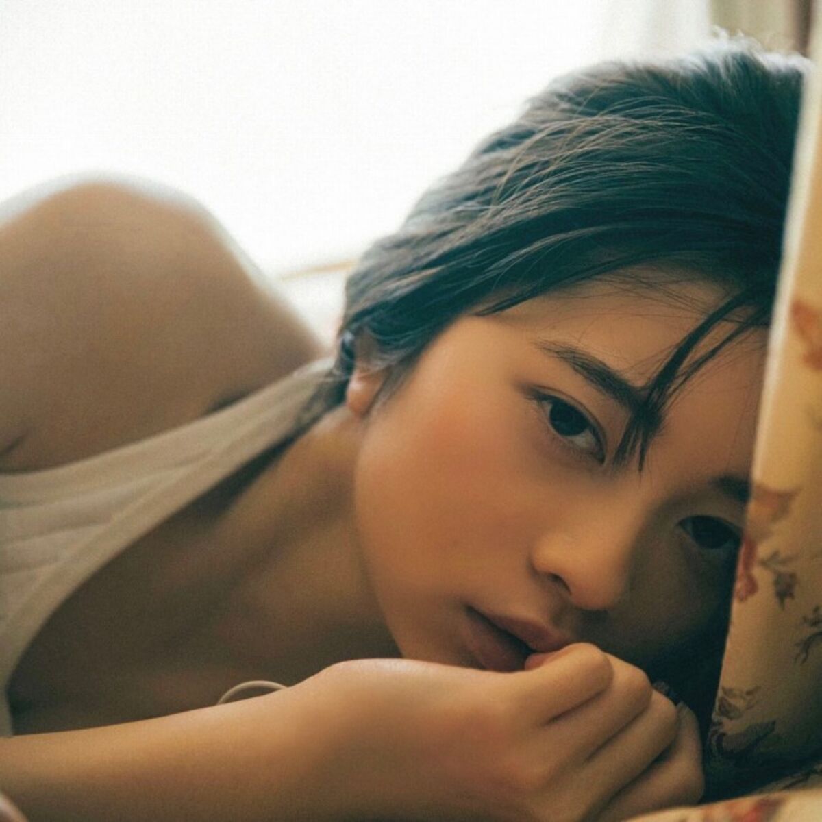 桜田ひよりエロ画像52枚 透明感半端ない童顔女優の貴重なグラビア集めてみたのサムネイル