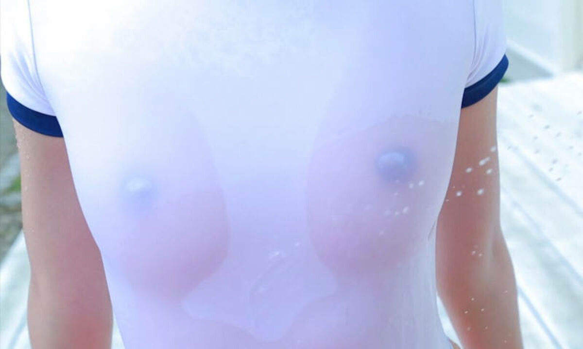 貧乳でもノーブラ着衣がエロいってことは乳首がめちゃ偉大ってこと？ｗのサムネイル
