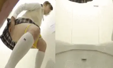 JKおしっこエロGIF画像48枚 野ションやトイレ盗撮など勢いよく放尿してる女子校生集めてみた041