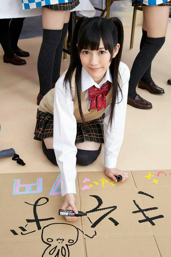 AKB48渡辺麻友の奇跡のエロボディがめちゃシコ！おっぱい！プリケツ！050