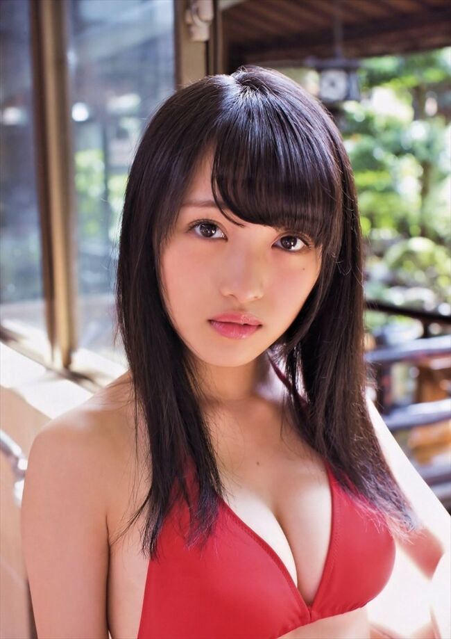 向井地美音エロ画像228枚 巨乳AKBメンバーの深い谷間にドキッとする水着グラビア集めてみた013