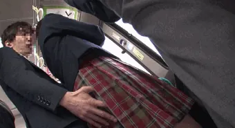 JK痴漢エロGIF画像97枚 満員電車やバスでおっぱいやお尻をまさぐられてる女子校生集めてみた034