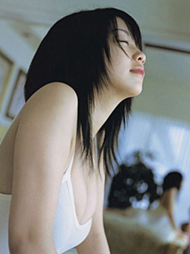 秋山奈々 おっぱい005