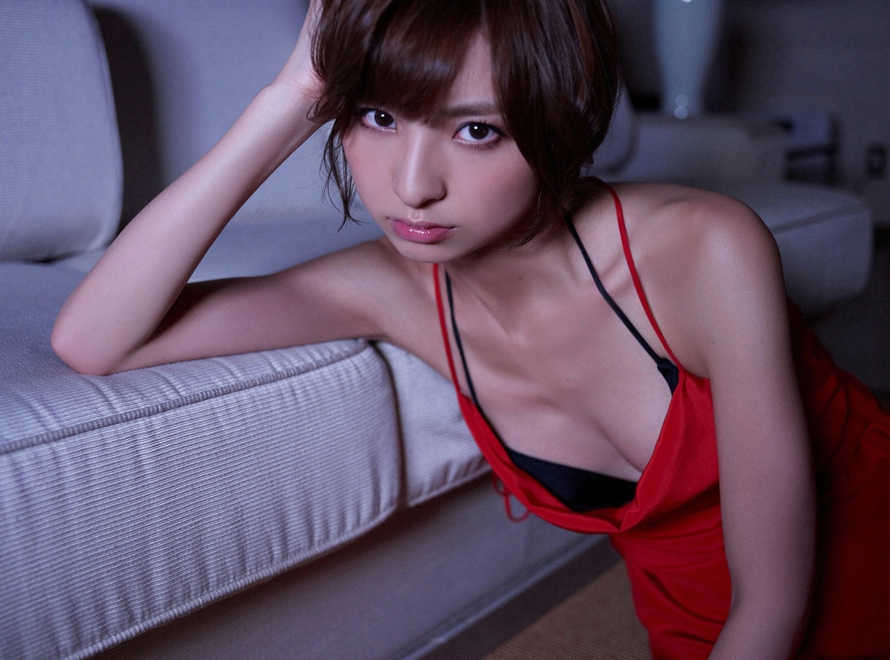 篠田麻里子(30)が『PON!』卒業記念のエロ画像のサムネイル