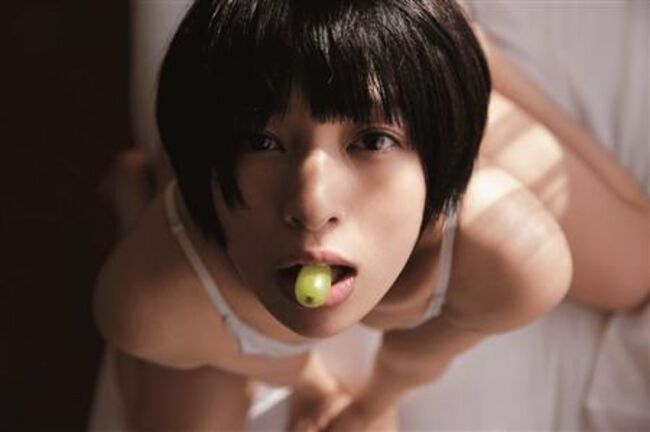 日南響子のスレンダー美おっぱいヌード&グラビア画像128枚のサムネイル