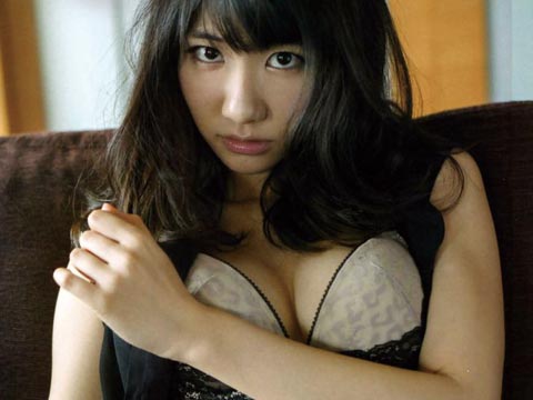 ゆきりんの巨乳おっぱいがマジでエロ過ぎる件のサムネイル