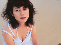 真木よう子おっぱいたまらーん！『最高の離婚』で更にセクシーになってる件のサムネイル