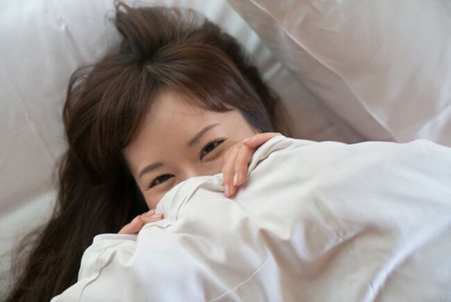 皆藤愛子がパンチラに続いてカワイイ困り顔を披露！次は胸チラをお願いしたいです！！023