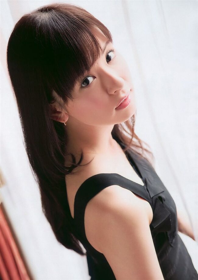 皆藤愛子がパンチラに続いてカワイイ困り顔を披露！次は胸チラをお願いしたいです！！032