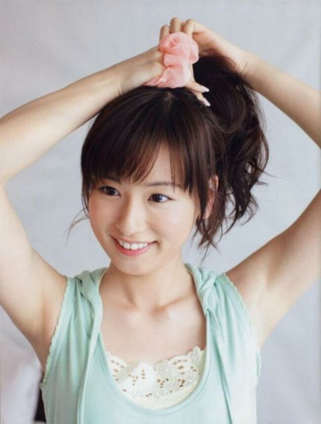 皆藤愛子がパンチラに続いてカワイイ困り顔を披露！次は胸チラをお願いしたいです！！040