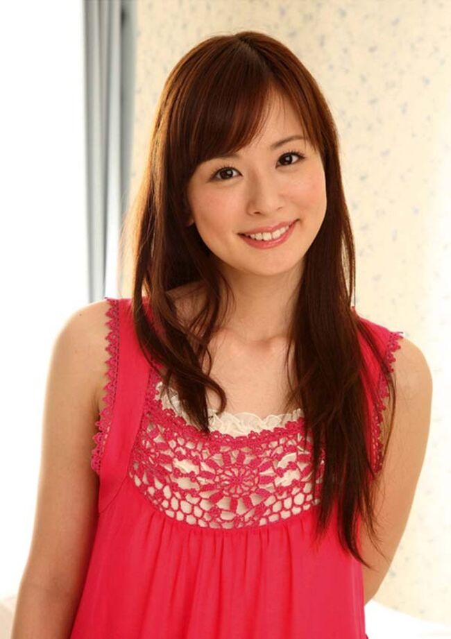 皆藤愛子がパンチラに続いてカワイイ困り顔を披露！次は胸チラをお願いしたいです！！078