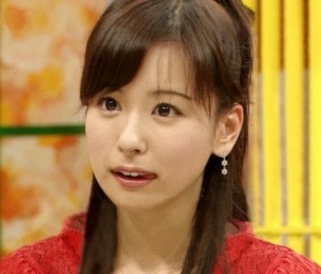 皆藤愛子がパンチラに続いてカワイイ困り顔を披露！次は胸チラをお願いしたいです！！102