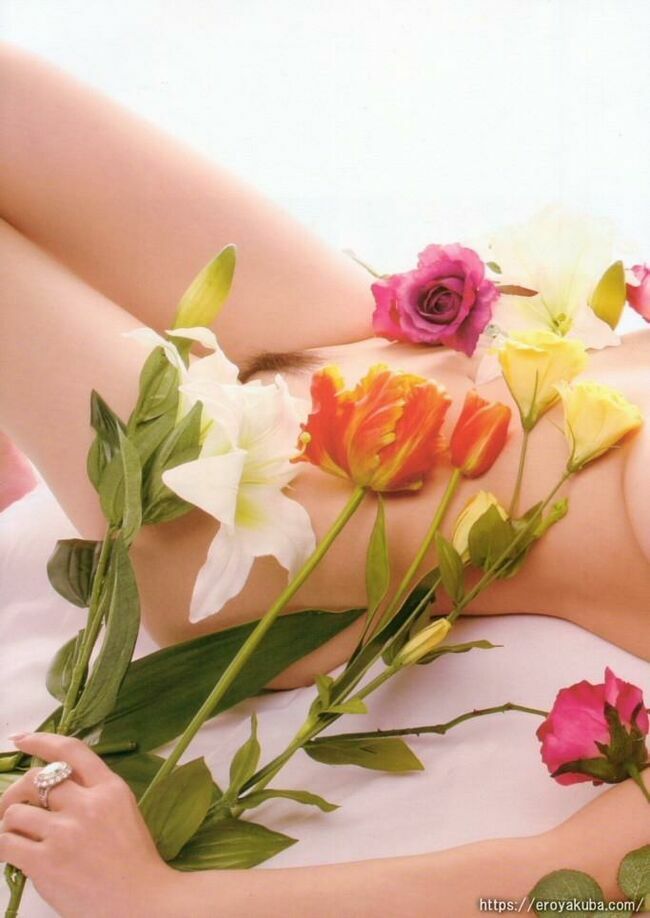 叶美香エロ画像273枚 セクシーの権化Qカップ超乳ヌードや全裸自撮りオフショット集めてみた024