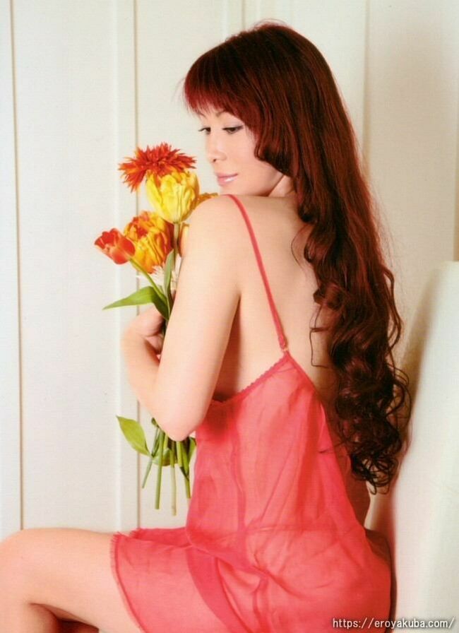 叶美香エロ画像273枚 セクシーの権化Qカップ超乳ヌードや全裸自撮りオフショット集めてみた026