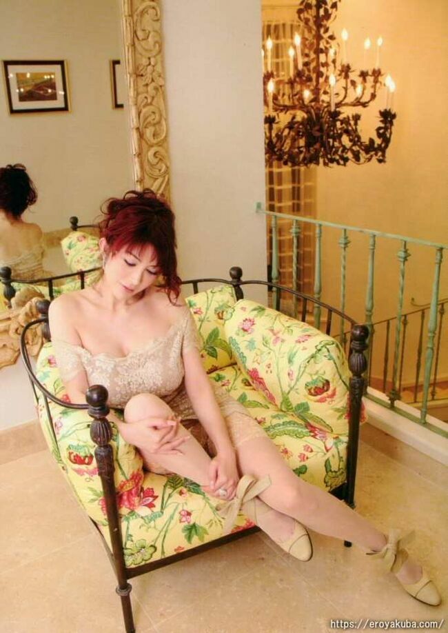 叶美香エロ画像273枚 セクシーの権化Qカップ超乳ヌードや全裸自撮りオフショット集めてみた056