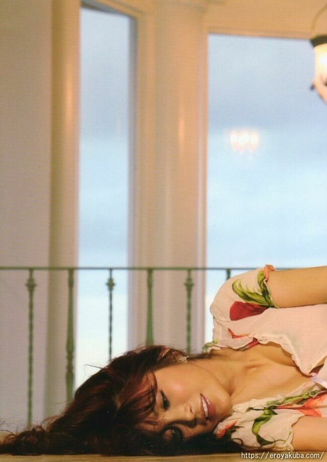 叶美香エロ画像273枚 セクシーの権化Qカップ超乳ヌードや全裸自撮りオフショット集めてみた082
