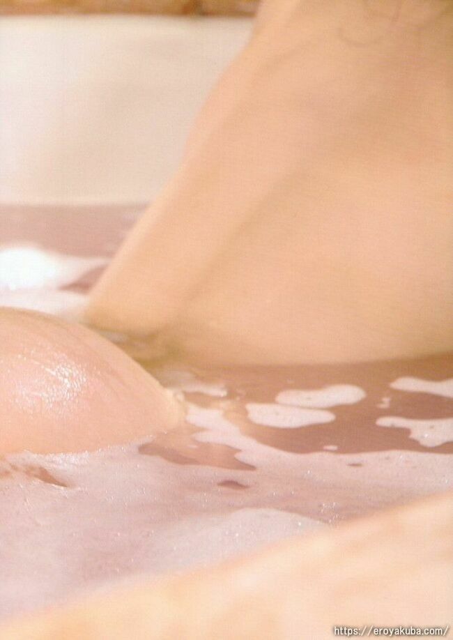 叶美香エロ画像273枚 セクシーの権化Qカップ超乳ヌードや全裸自撮りオフショット集めてみた101