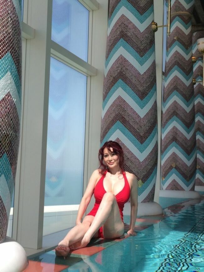 叶美香エロ画像273枚 セクシーの権化Qカップ超乳ヌードや全裸自撮りオフショット集めてみた228