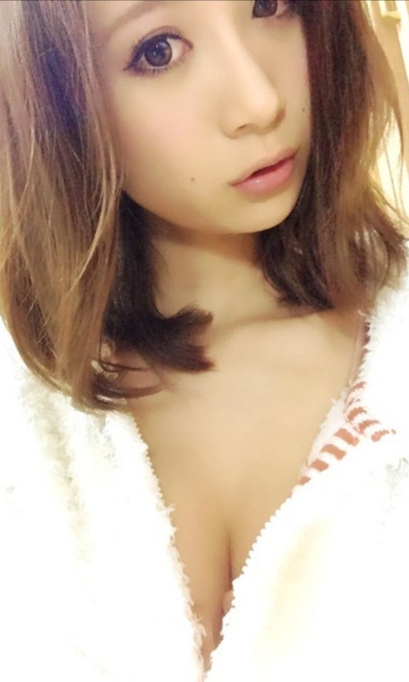 児玉菜々子って女優さん？がブログで上げてるおっぱい画像が超エロい件！008