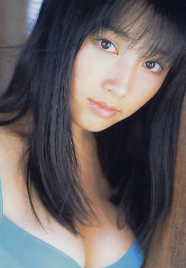 三津谷葉子の秘蔵ヘアヌード125枚！乳首も見せた限界露出＆濃厚濡れ場グラビア087
