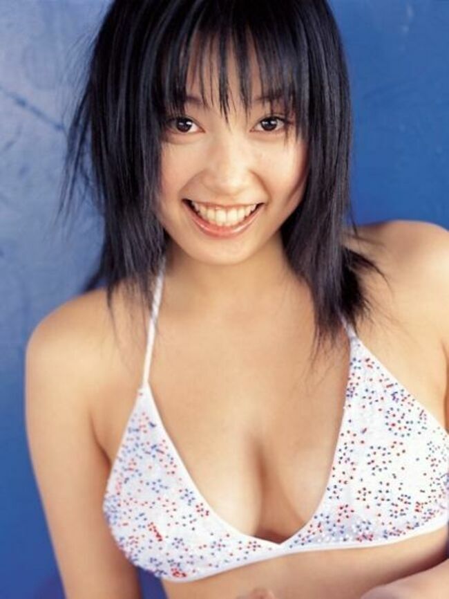 三津谷葉子の秘蔵ヘアヌード125枚！乳首も見せた限界露出＆濃厚濡れ場グラビア091