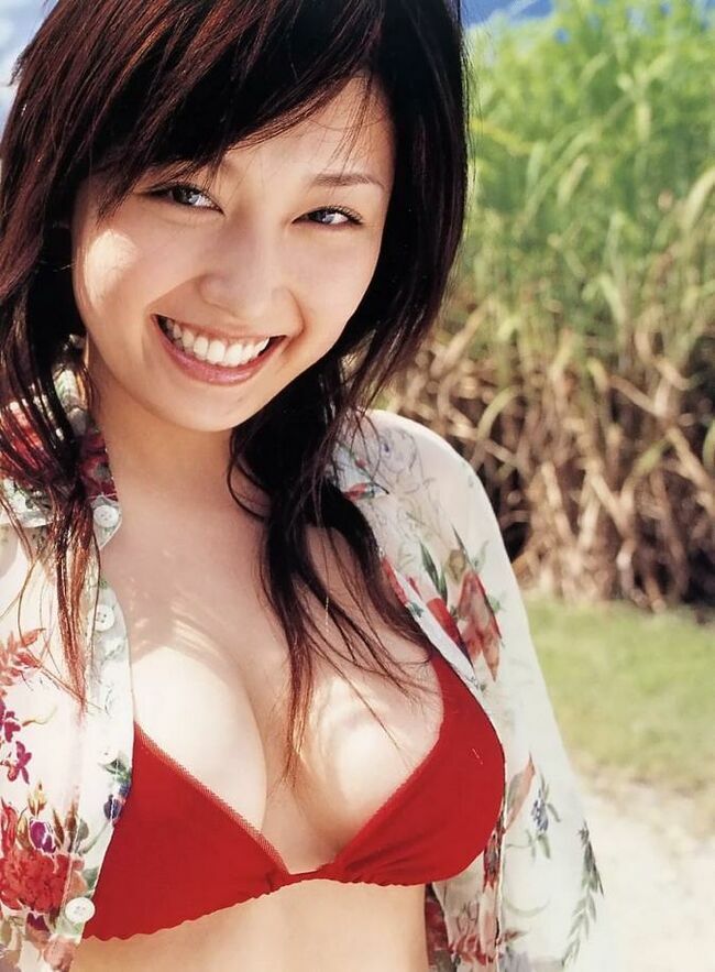 三津谷葉子の秘蔵ヘアヌード125枚！乳首も見せた限界露出＆濃厚濡れ場グラビア096