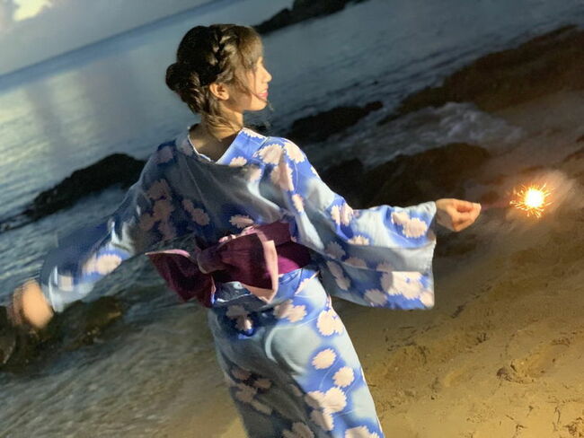 AKB大家志津香がじゃんけん大会でビッチなパイズリポーズ042