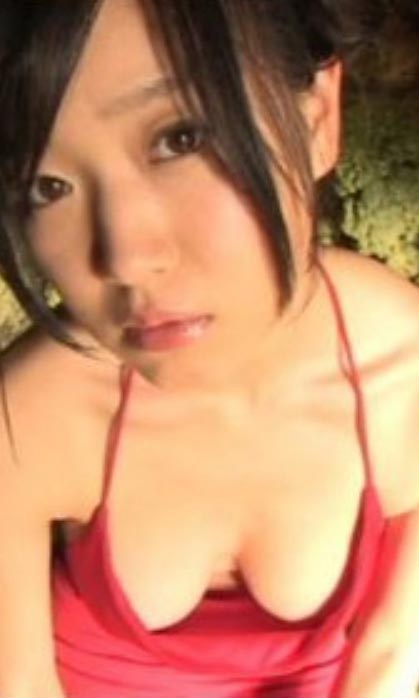 佐々木心音がついには泥まみれで乳首が出てる？？010