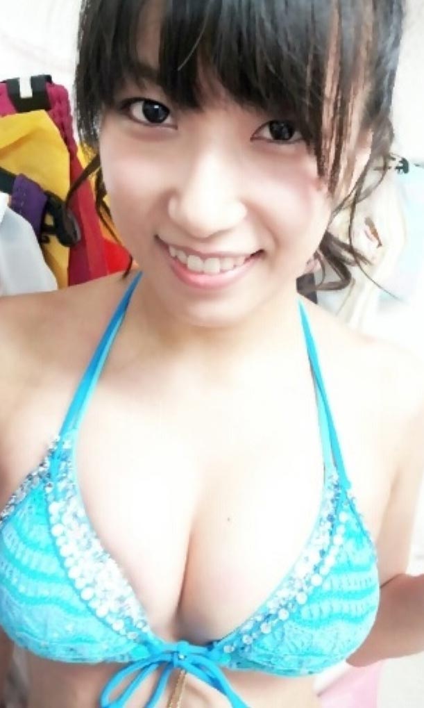 半端ない乳佐藤聖羅ＡＫＢとＸＸでご自慢の巨乳披露！019