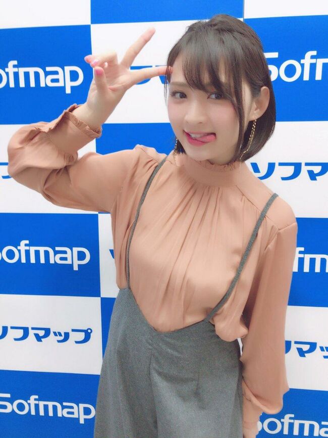 鈴木咲エロ画像167枚 Aカップ貧乳美女グラドルのスレンダー水着おっぱい＆セクシー自撮り集めてみた090