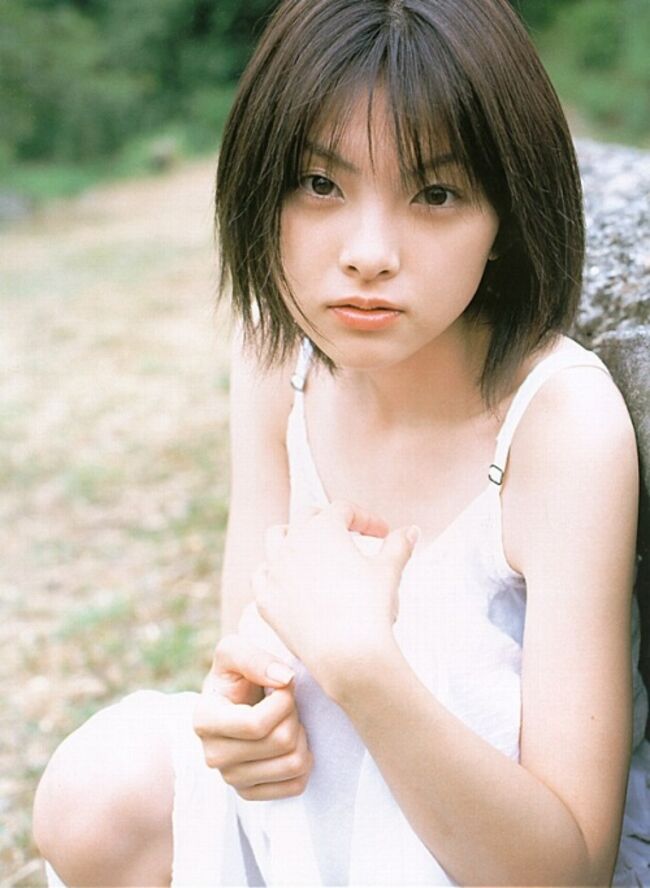 田中麗奈(34)のドレス姿からおっぱいがこぼれてる件025