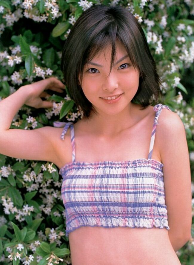 田中麗奈(34)のドレス姿からおっぱいがこぼれてる件047