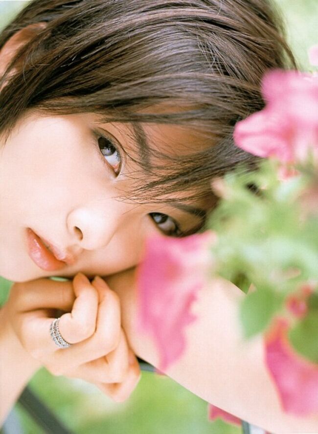 田中麗奈(34)のドレス姿からおっぱいがこぼれてる件058