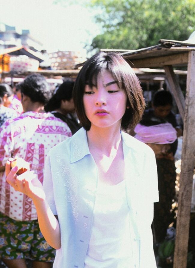 田中麗奈(34)のドレス姿からおっぱいがこぼれてる件070