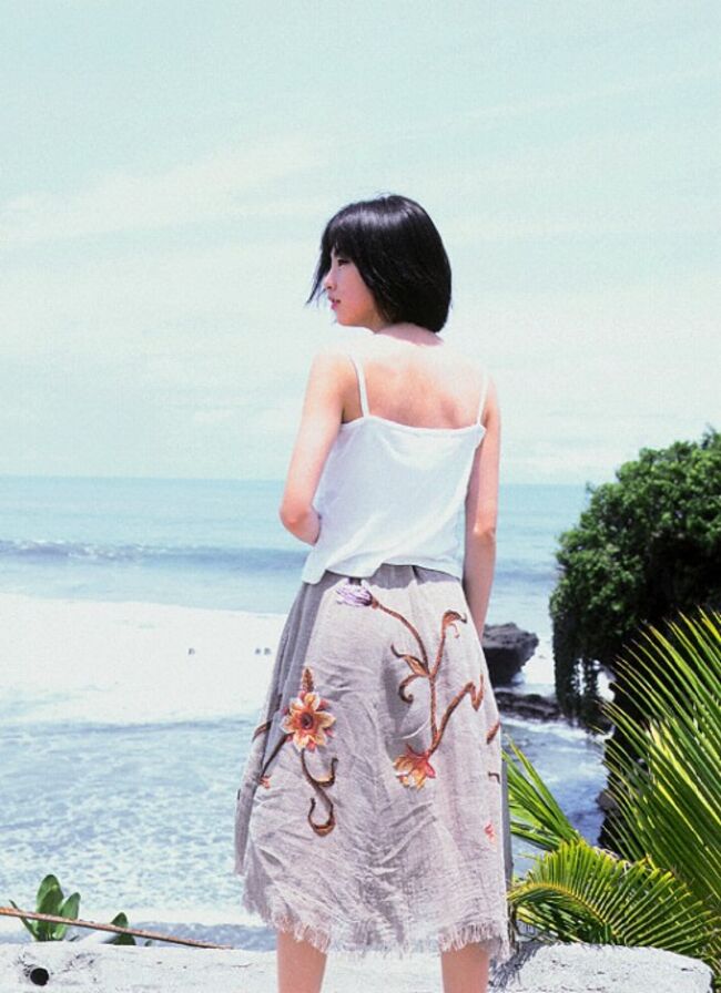 田中麗奈(34)のドレス姿からおっぱいがこぼれてる件076