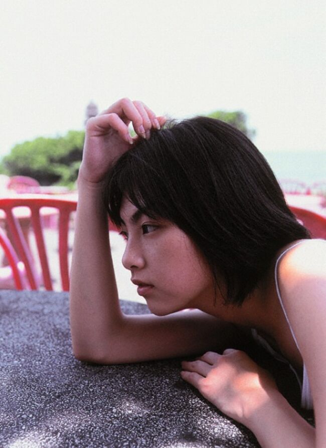 田中麗奈(34)のドレス姿からおっぱいがこぼれてる件078