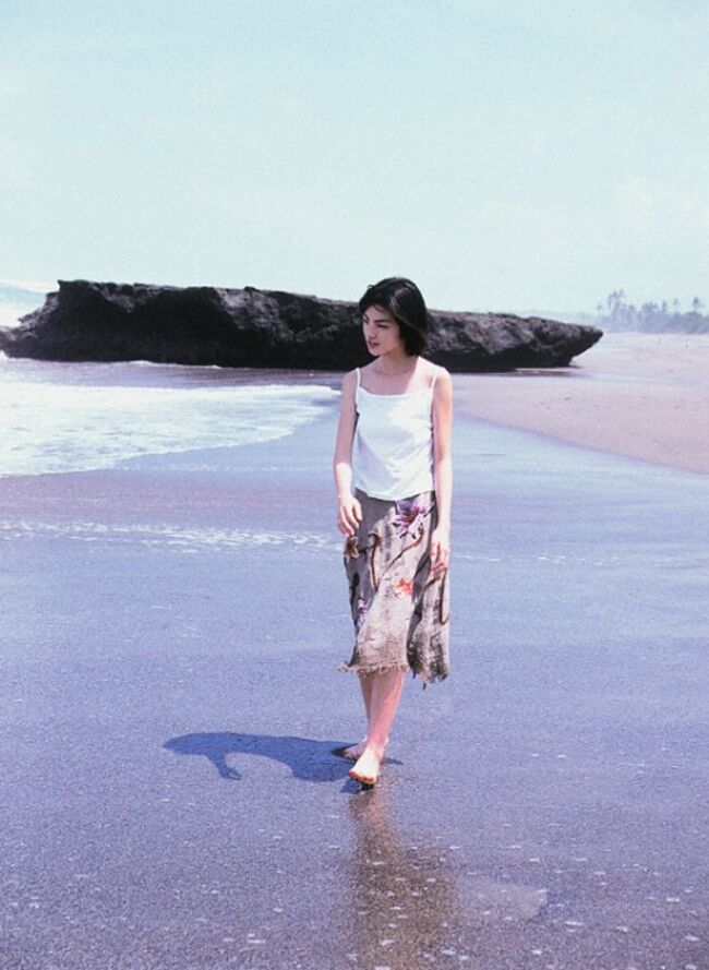 田中麗奈(34)のドレス姿からおっぱいがこぼれてる件086