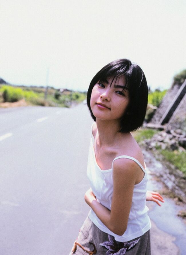 田中麗奈(34)のドレス姿からおっぱいがこぼれてる件094
