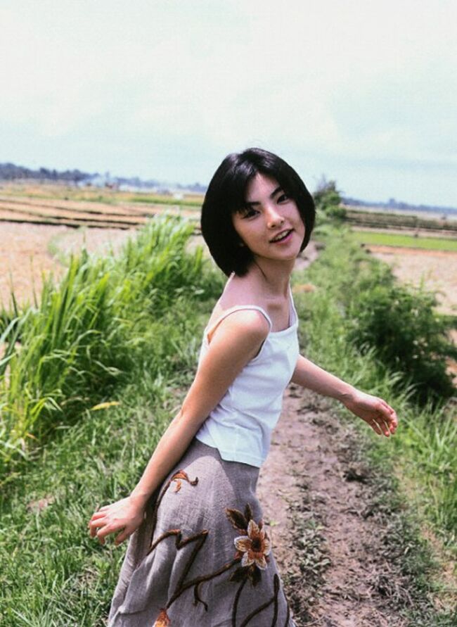 田中麗奈(34)のドレス姿からおっぱいがこぼれてる件103