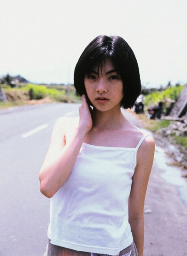 田中麗奈(34)のドレス姿からおっぱいがこぼれてる件108